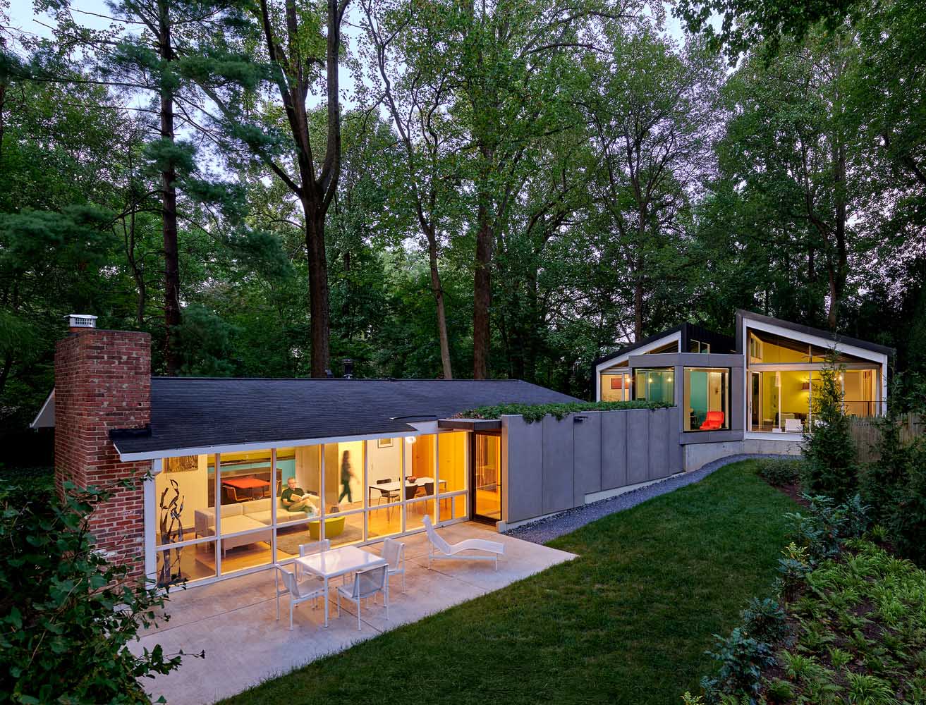 Explore 15 Houses That Get the Most Out of an Accessory Dwelling Unit (ADU) - 13693